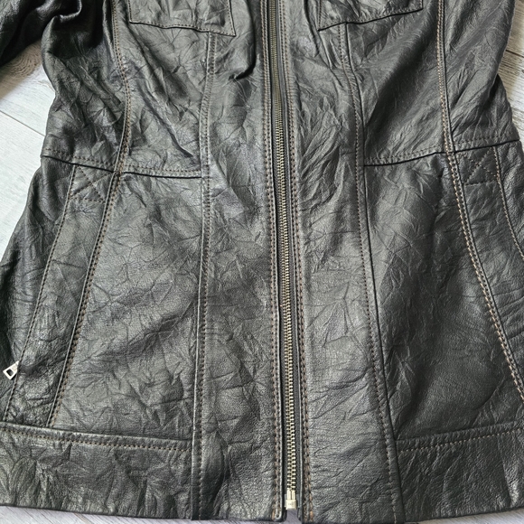 Danier Wrinkled Texture Black Leather Jacket Womens Small - Picture 16 of 16